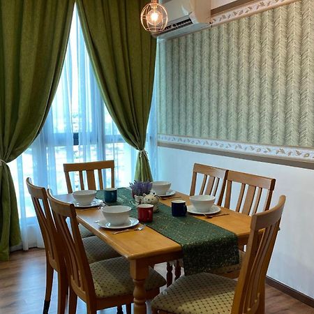 8Pax Cozy Home Stay Jazz Suites 1 Vivacity Kuching Sarawak 3Br Εξωτερικό φωτογραφία