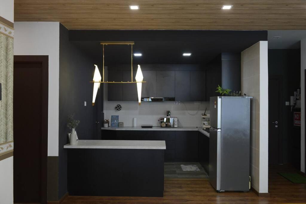 8Pax Cozy Home Stay Jazz Suites 1 Vivacity Kuching Sarawak 3Br Εξωτερικό φωτογραφία